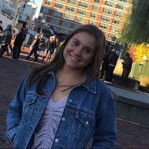 Meet your Posher, Julia